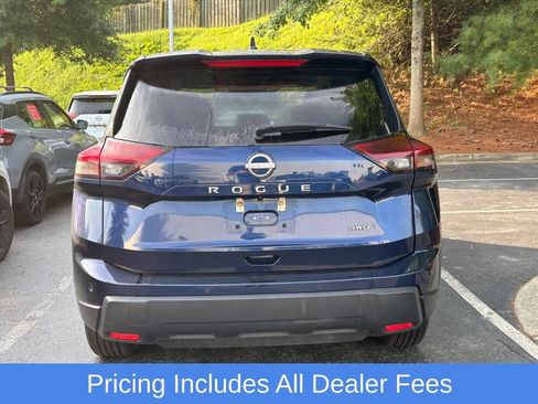 Used 2025 Nissan Rogue SV AWD/4WD image 5