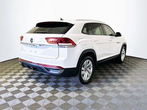 Used 2023 Volkswagen Atlas Cross Sport SE image 8
