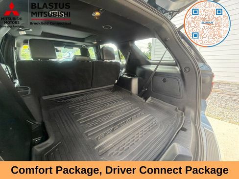 Used 2018 Ford Explorer XLT w/ Equipment Group 202A AWD/4WD image 11