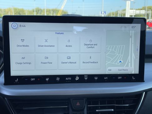 Used 2024 Ford Escape SE w/ PHEV Premium Package image 32