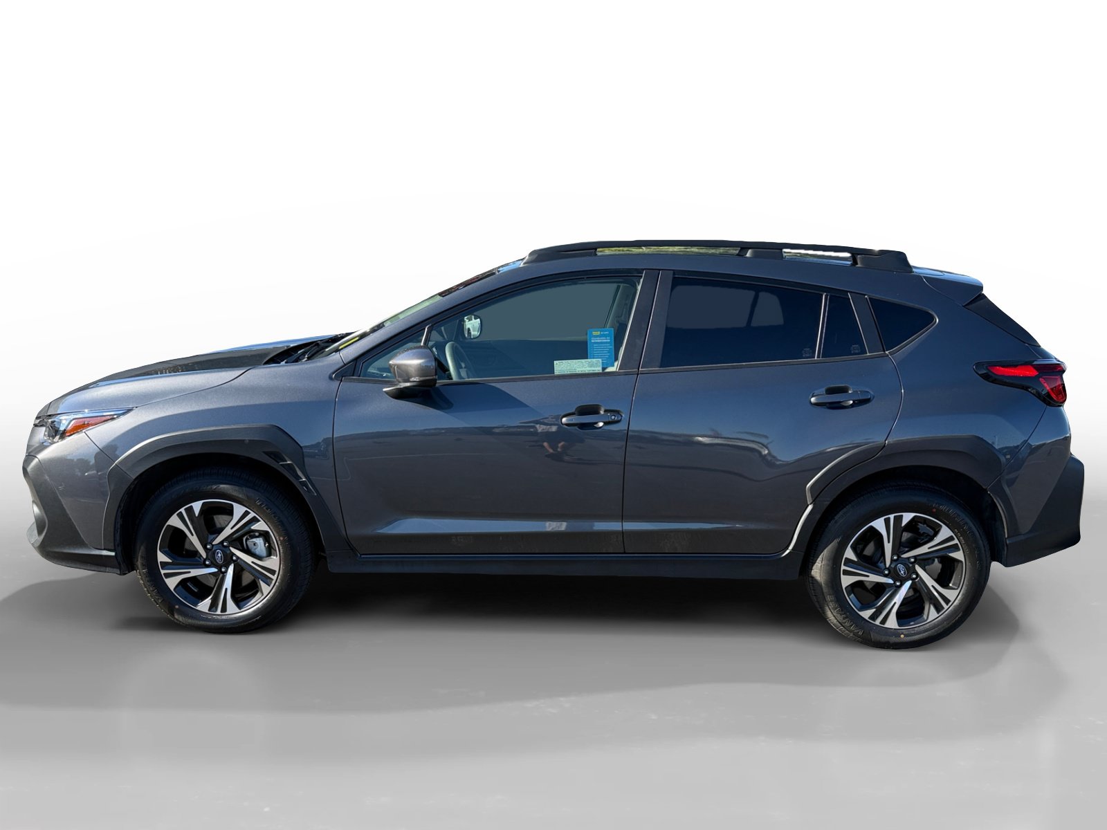 Used 2025 Subaru Crosstrek 2.5i Premium AWD/4WD image 2