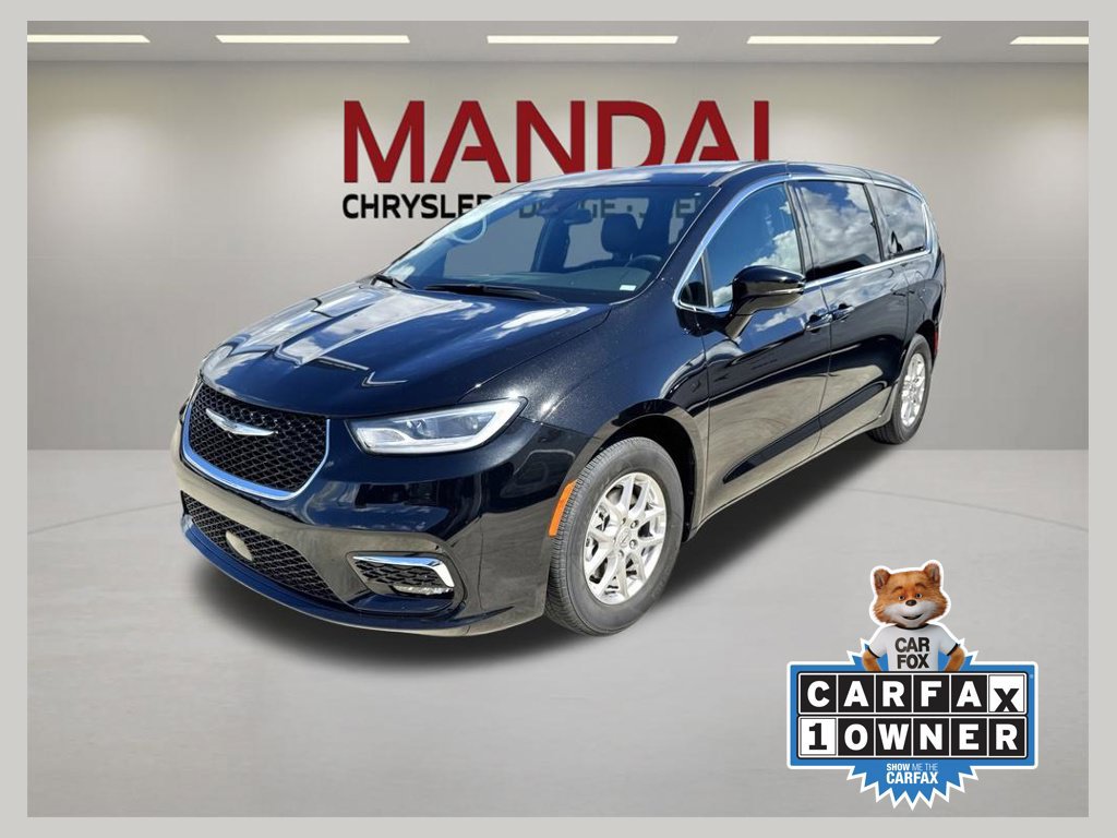 Used 2025 Chrysler Pacifica Select FWD image 1