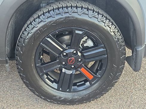 Certified 2025 Nissan Rogue SV image 34