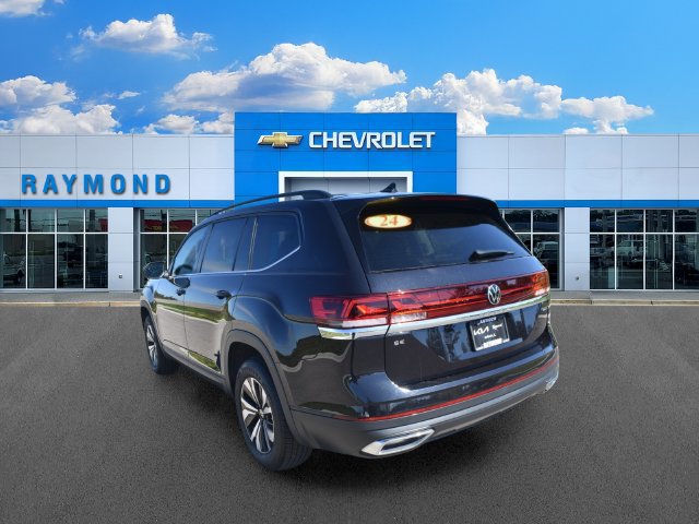 Used 2024 Volkswagen Atlas SE AWD/4WD image 5