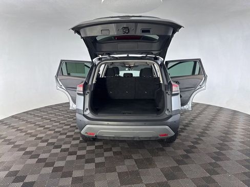 Used 2023 Nissan Rogue S image 15