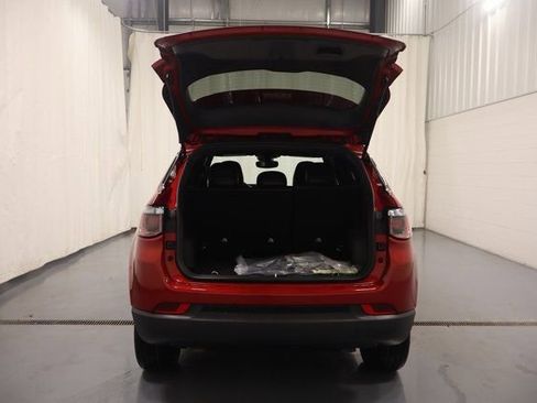 New 2026 Jeep Compass Latitude image 18