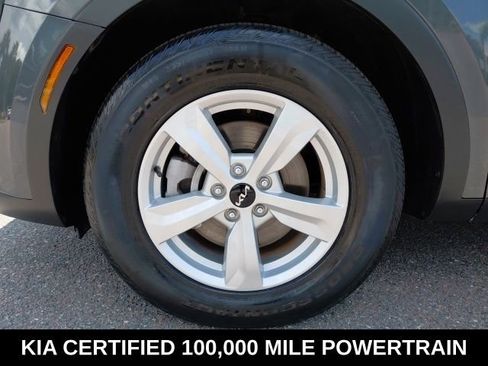 Certified 2024 Kia Sorento LX FWD image 10