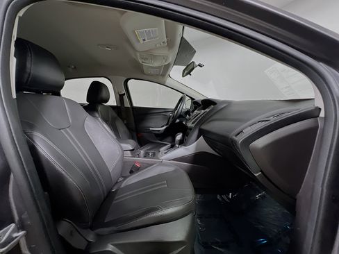 Used 2014 Ford Focus SE w/ Equipment Group 201A image 30
