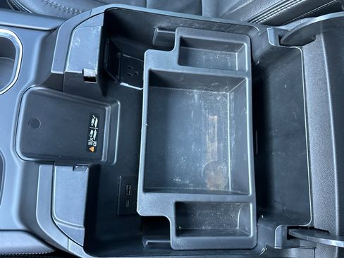 Used 2024 GMC Sierra 3500 Denali w/ Denali Reserve Package image 31