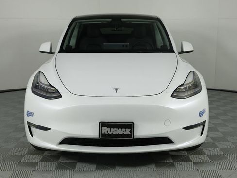 Used 2021 Tesla Model Y Long Range AWD/4WD image 10