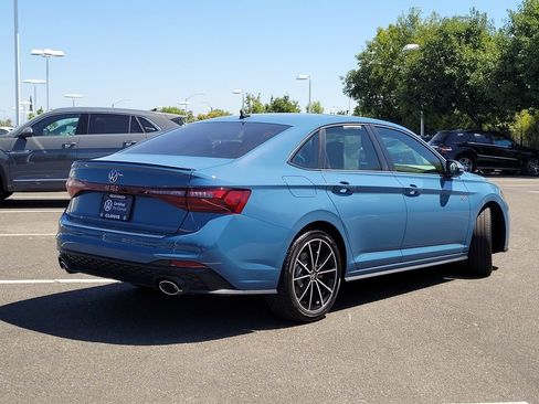 Used 2025 Volkswagen Jetta GLI Autobahn FWD image 6