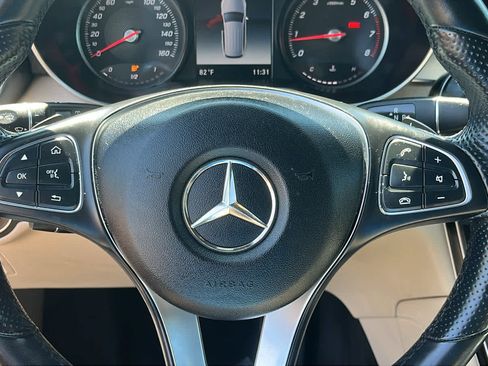 Used 2018 Mercedes-Benz GLC 300 4MATIC image 11