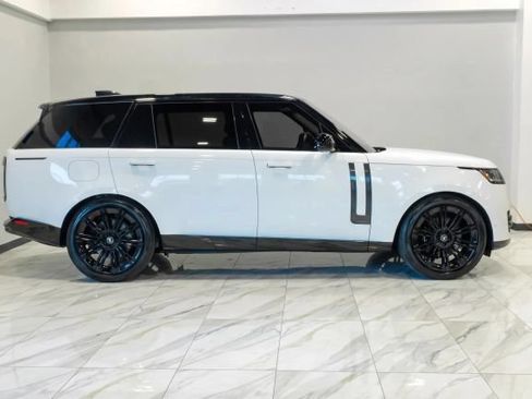 Used 2025 Land Rover Range Rover Long Wheelbase Autobiography AWD/4WD image 11