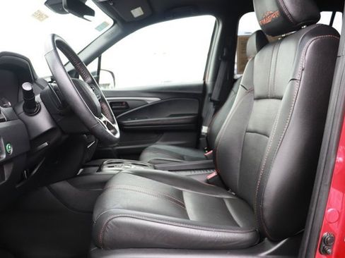 Used 2023 Honda Passport TrailSport image 12