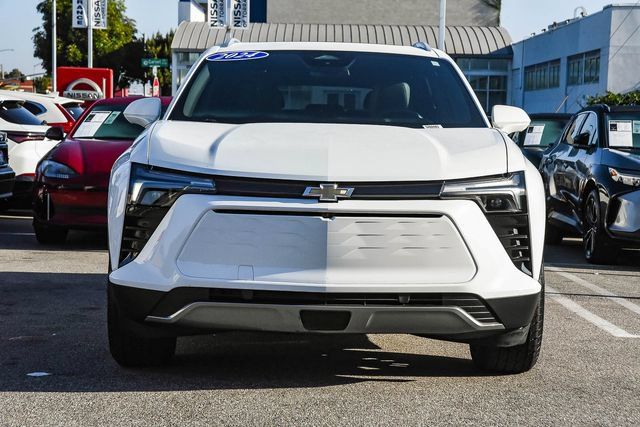 Used 2024 Chevrolet Blazer EV LT AWD/4WD image 2