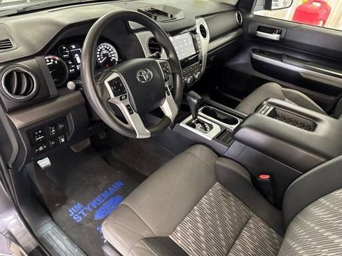 Used 2020 Toyota Tundra SR5 w/ SR5 Upgrade Package AWD/4WD image 35