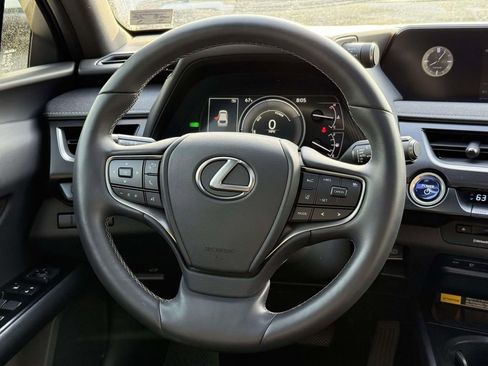 Used 2022 Lexus UX 250h w/ Premium Package AWD/4WD image 9