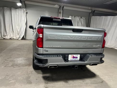 Used 2023 Chevrolet Silverado 1500 High Country w/ Z71 Off-Road Package AWD/4WD image 6