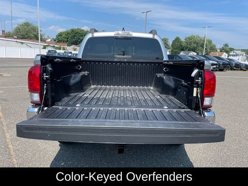 Used 2023 Toyota Tacoma SR5 AWD/4WD image 23