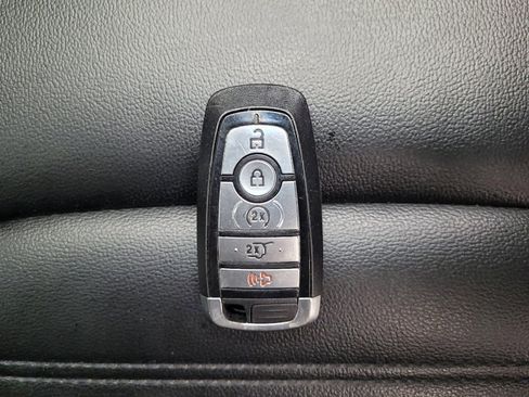 Used 2020 Ford Edge SEL w/ Convenience Package FWD image 32