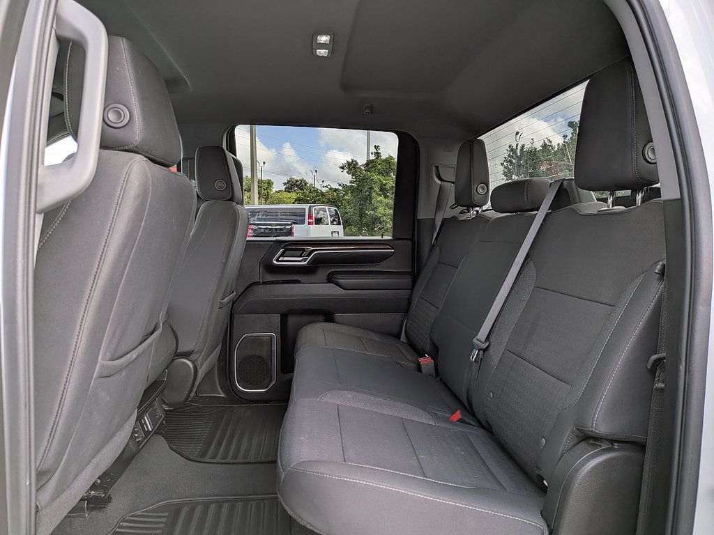 Certified 2025 Chevrolet Silverado 2500 LT w/ Safety Package AWD/4WD image 13