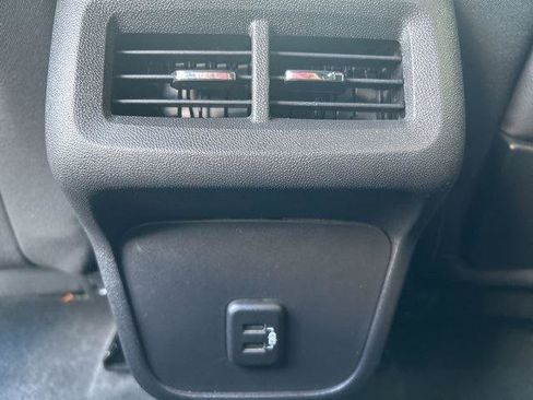 Used 2024 GMC Terrain SLE image 29