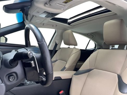 Used 2020 Lexus ES 350 w/ Premium Package image 16