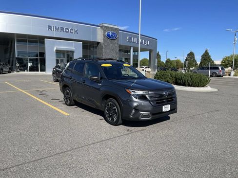 Used 2025 Subaru Forester Limited w/ Popular Package AWD/4WD image 12