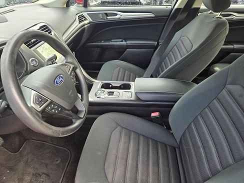 Used 2018 Ford Fusion SE w/ Fusion SE Technology Package image 20