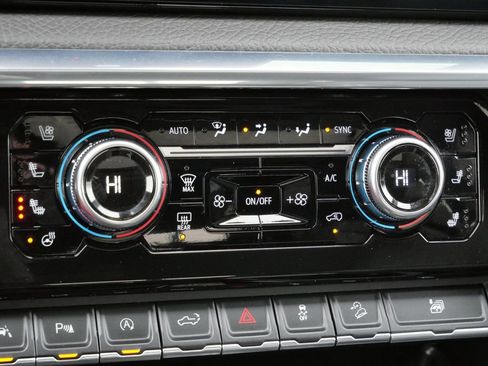 Used 2024 GMC Sierra 1500 Denali image 22