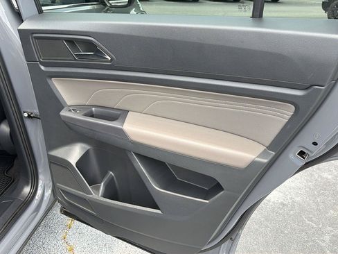 Used 2021 Volkswagen Atlas Cross Sport SE FWD image 15