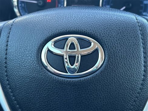 Used 2019 Toyota Corolla L image 31
