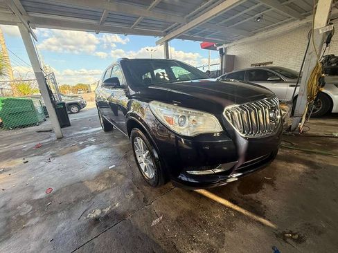 Used 2017 Buick Enclave Convenience image 3