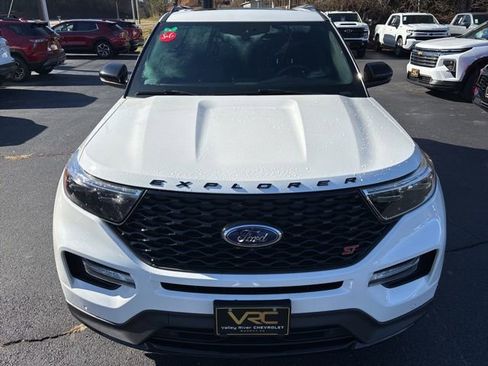 Used 2020 Ford Explorer ST w/ ST Street Pack image 11