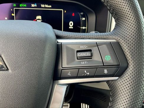 Used 2025 Mitsubishi Outlander SEL image 18