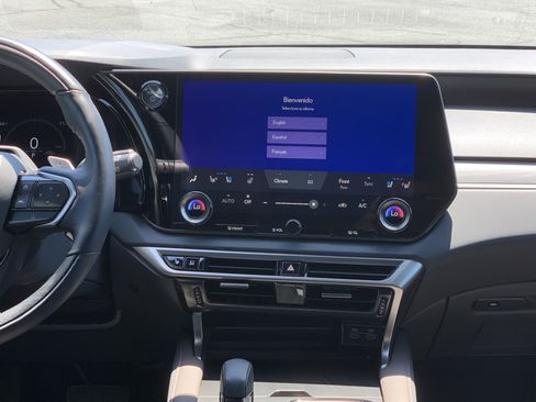 Used 2026 Lexus RX 450h AWD w/ Convenience Package image 31