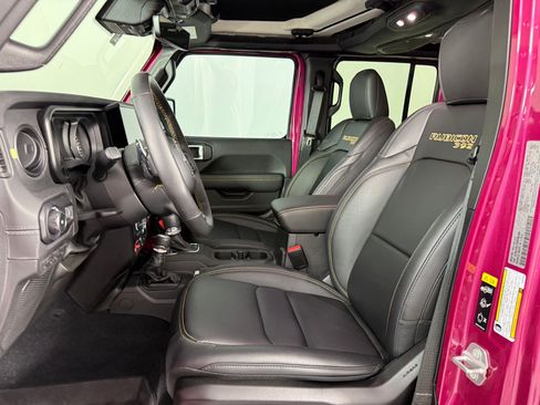 Used 2024 Jeep Wrangler Unlimited Rubicon 392 image 5