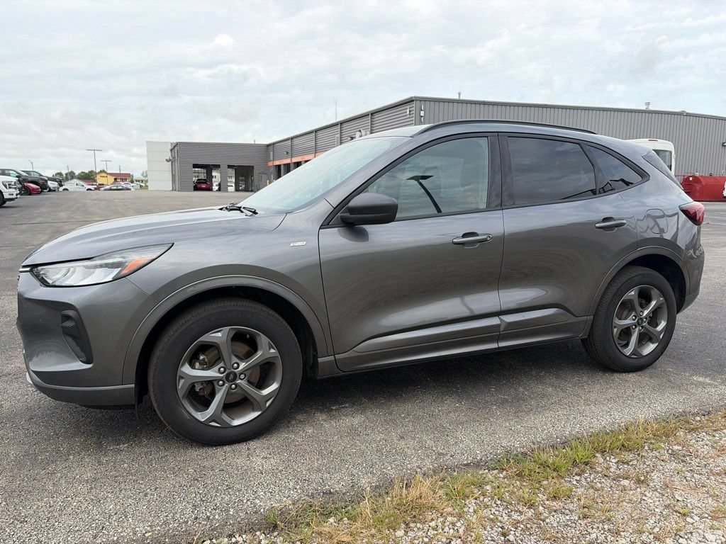 Certified 2024 Ford Escape ST-Line w/ Tech Pack #1 AWD/4WD image 1