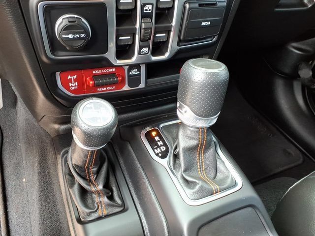 Used 2021 Jeep Gladiator Mojave w/ Cold Weather Group AWD/4WD image 27