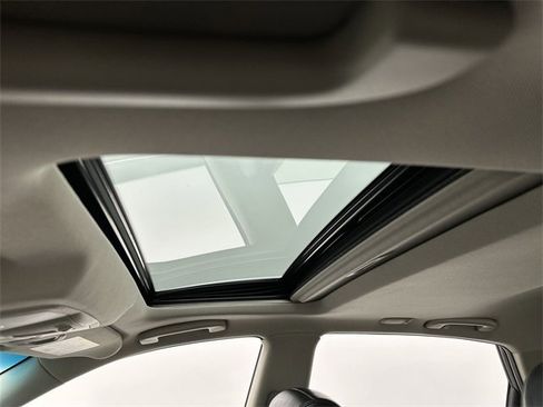 Used 2016 INFINITI QX50 AWD w/ Premium Plus Package image 22