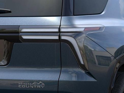 New 2026 Chevrolet Traverse High Country image 11