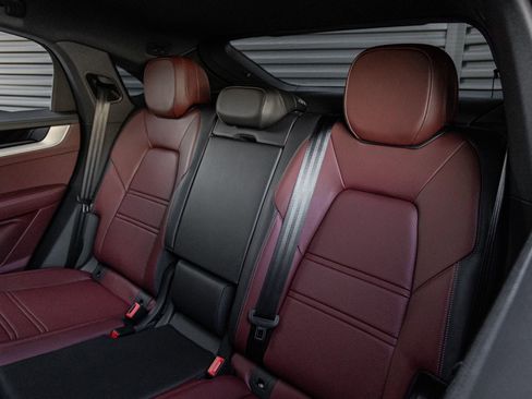 New 2026 Porsche Cayenne Coupe image 25