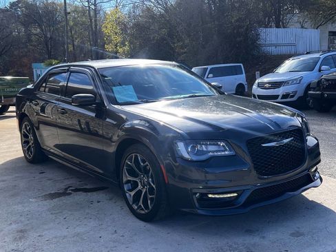 Used 2018 Chrysler 300 S w/ 300S Premium Group image 8