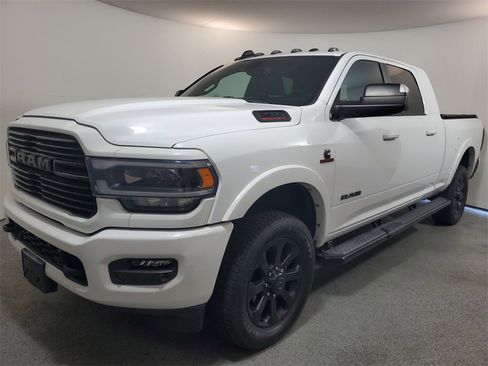 Used 2021 RAM 2500 Laramie w/ Night Edition image 3