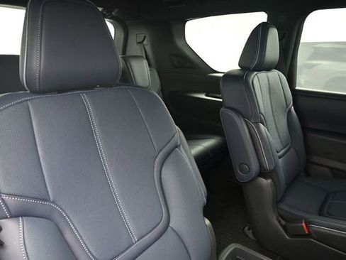 New 2026 INFINITI QX80 4WD image 41