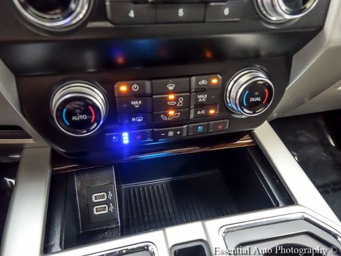 Certified 2019 Ford F150 Lariat w/ Equipment Group 502A Luxury AWD/4WD image 20