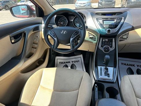 Used 2013 Hyundai Elantra GLS w/ Preferred Pkg FWD image 19