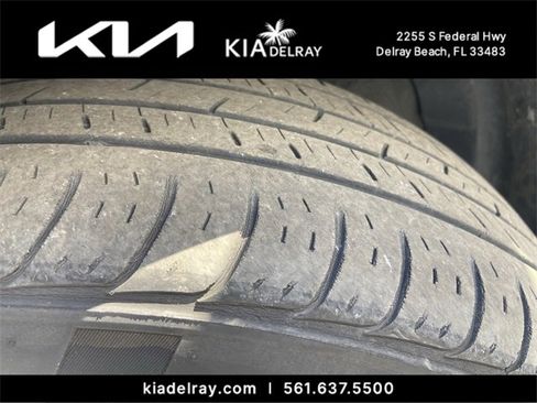 Used 2016 Kia Soul + image 28