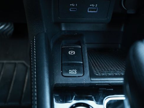 Used 2023 Nissan Kicks SV FWD image 18