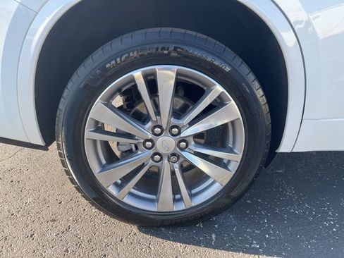 Used 2024 Cadillac XT6 Premium Luxury AWD/4WD image 19
